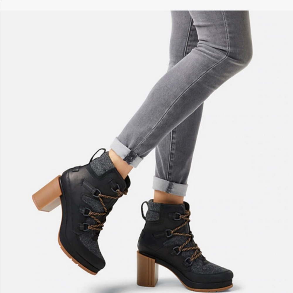 NWT Sorel Blake leather heeled ankle boot